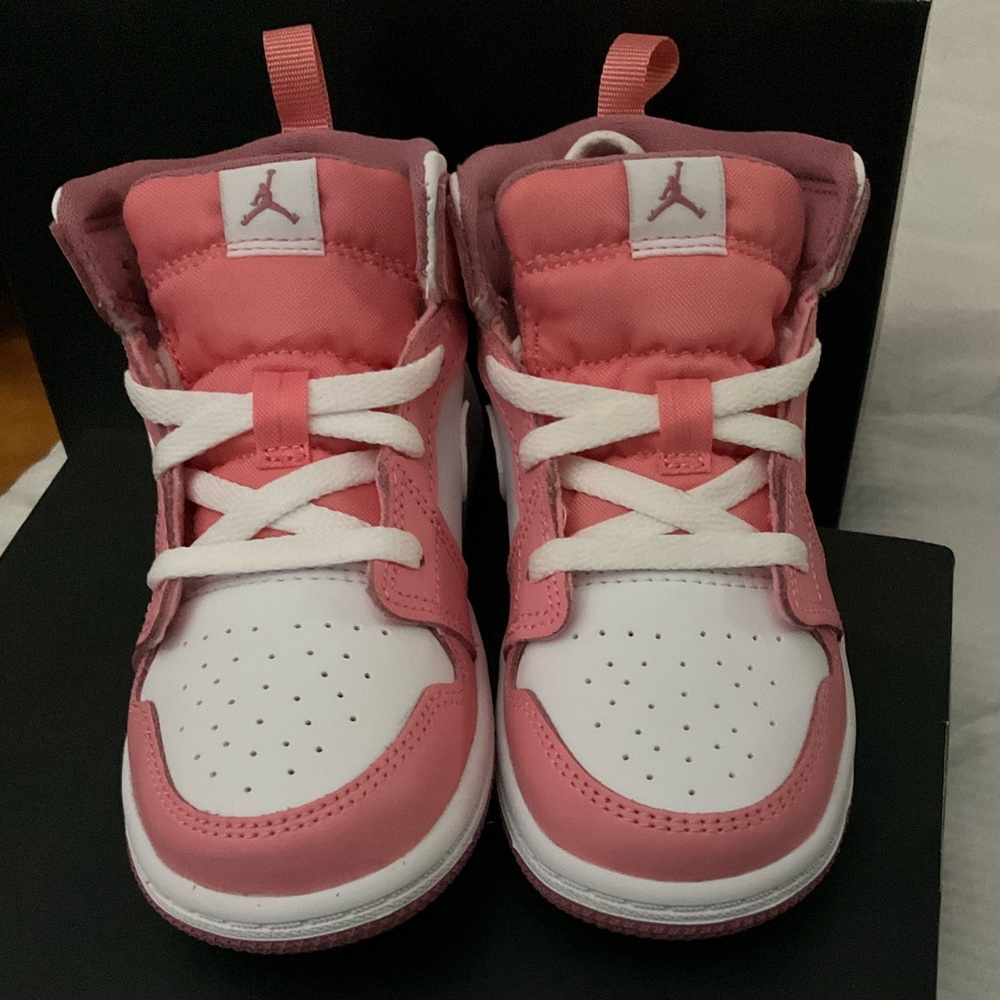 Nike Jordan 1 Kids' Pink and White Sneakers